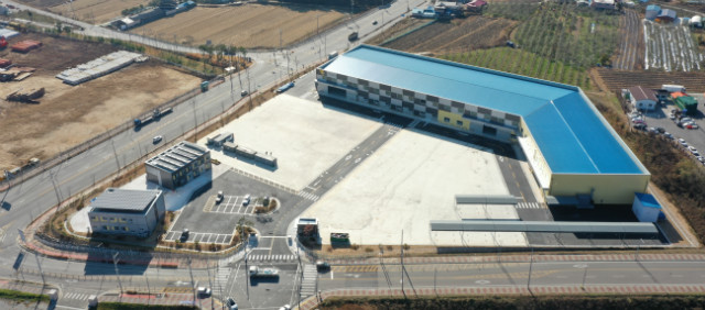 금강공업 보은 모듈러 공장 전경.jpg